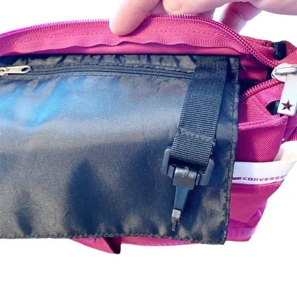 CONVERSE | messenger bag deep pink with extendable shoulder strap - Picture 10 of 12